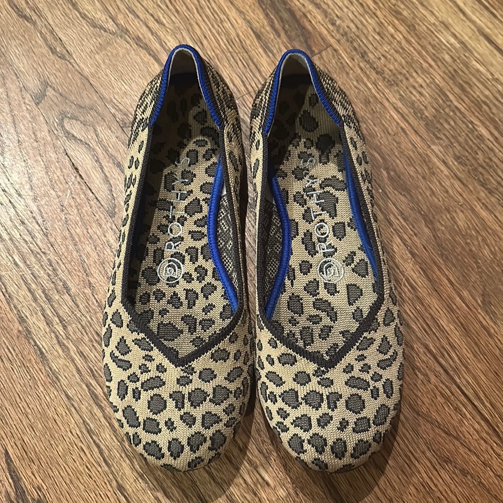 The Flat Leopard Rothy’s Size 6